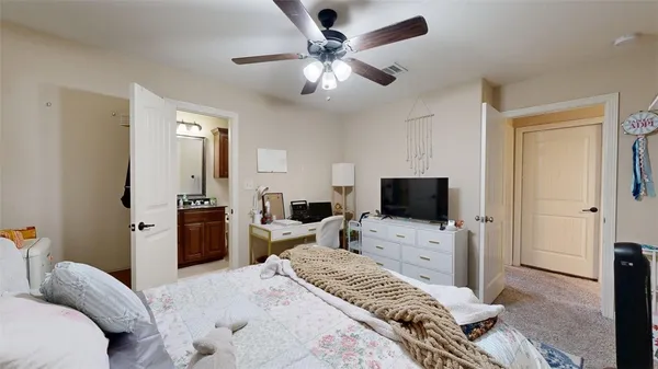 $3,200 | 458 Chimney Hill Drive, College Station, TX 77840