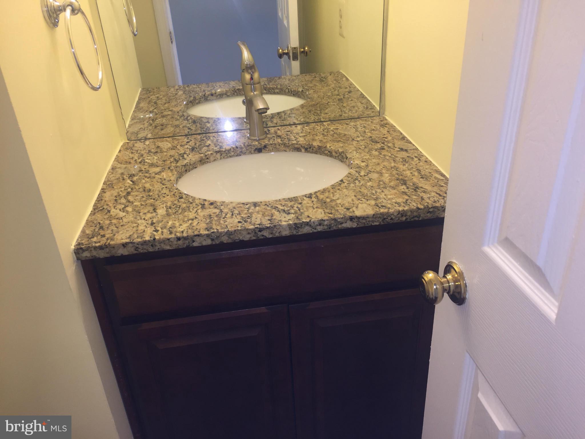 2107 Cross Trails Road Baltimore, MD 21244 - Photo 11 of 30 Bath