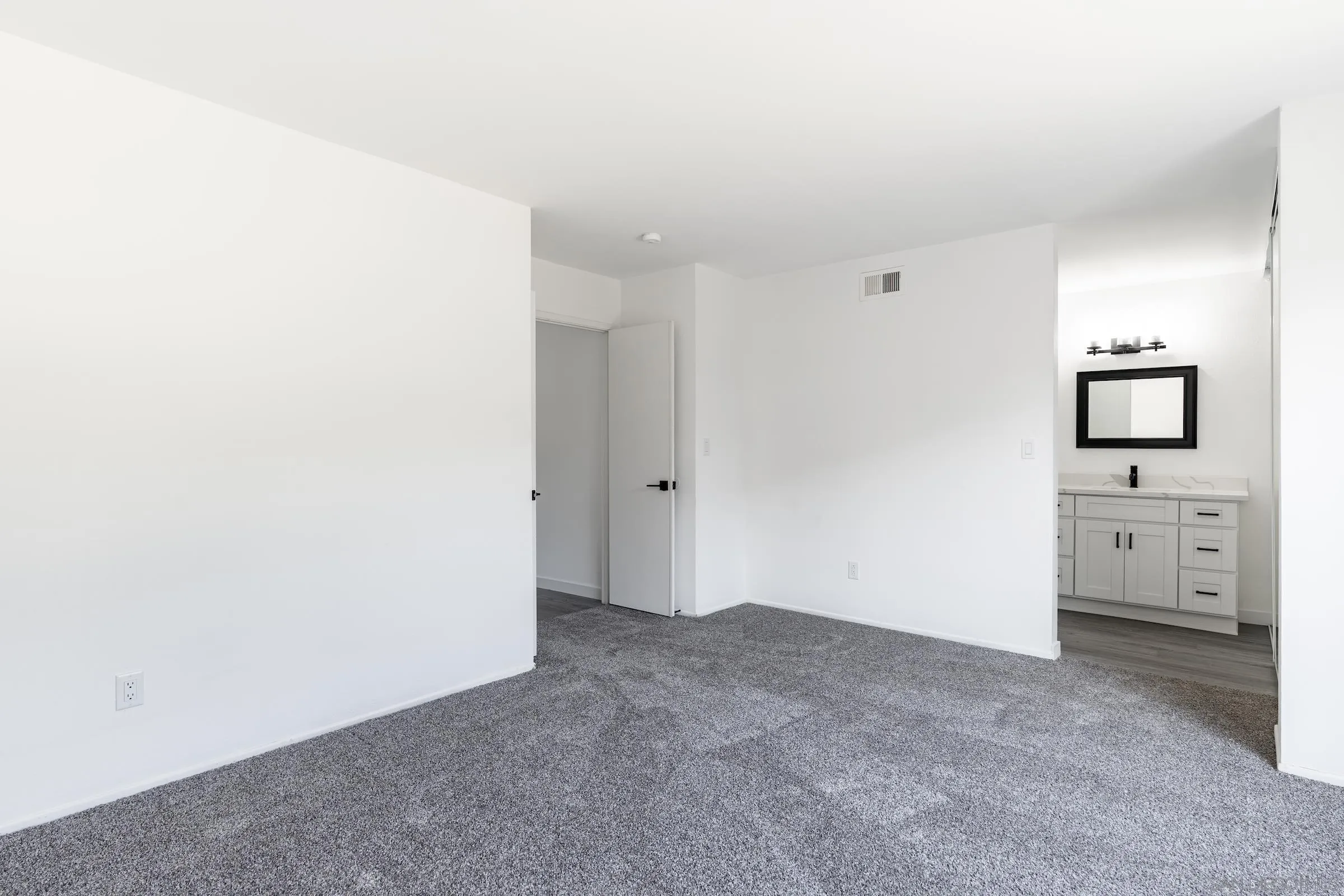 418 Kurdson Way Spring Valley, CA 91977 - Photo 19 of 25 a view of a room with window