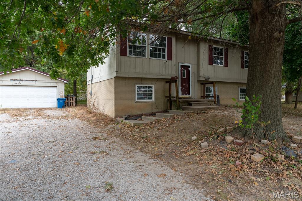 311 Colfax Street Mount Olive, IL 62069 - Photo 6 of 7