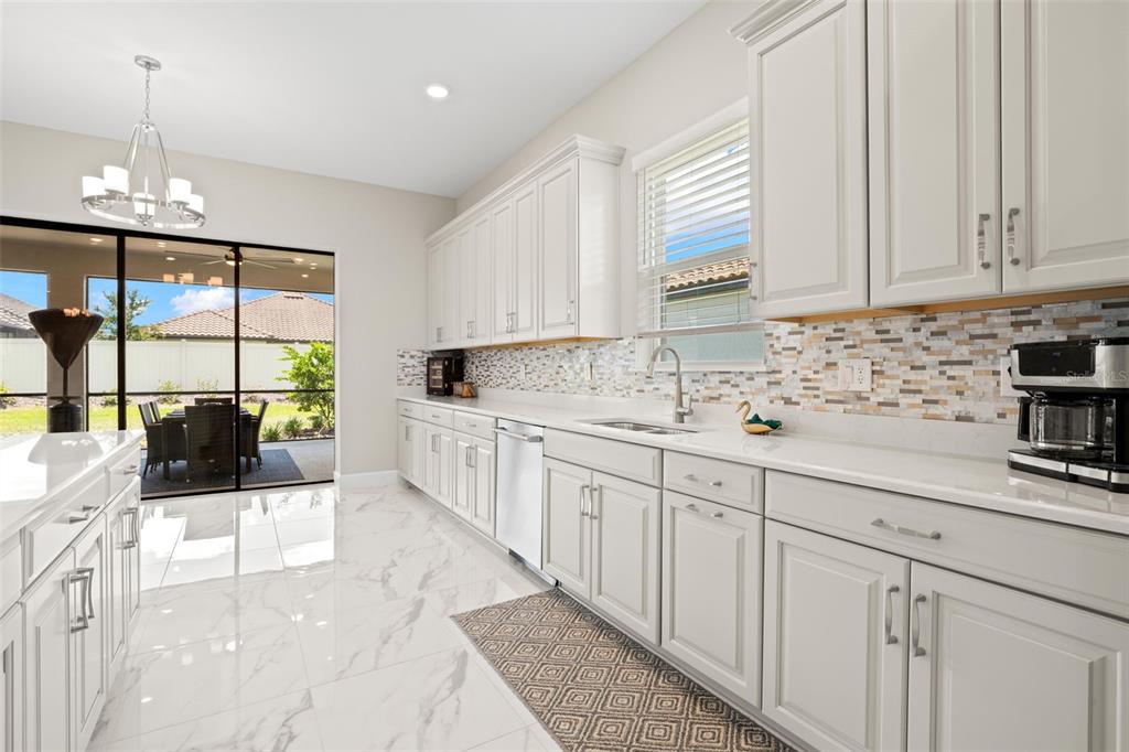 4727 Freccia Loop Wesley Chapel, FL 33543 - Photo 13 of 49
