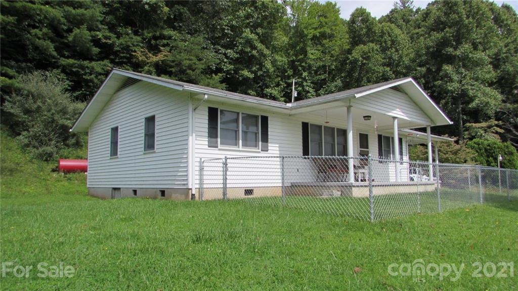 3707 7 Mile Ridge Road Burnsville, NC 28714 - Photo 1 of 29 Gallery Image 1