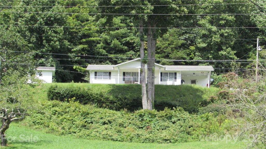 3707 7 Mile Ridge Road Burnsville, NC 28714 - Photo 2 of 29 Gallery Image 2