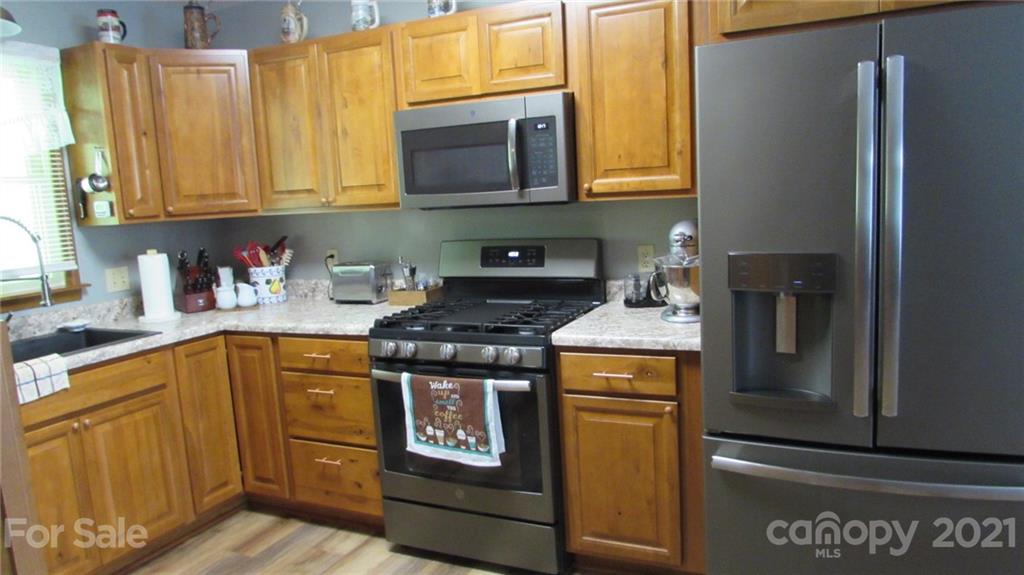3707 7 Mile Ridge Road Burnsville, NC 28714 - Photo 11 of 29 Gallery Image 11