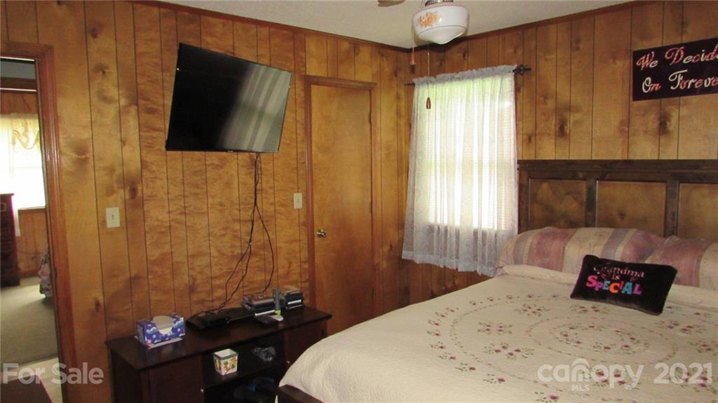 3707 7 Mile Ridge Road Burnsville, NC 28714 - Photo 16 of 29 Gallery Image 16