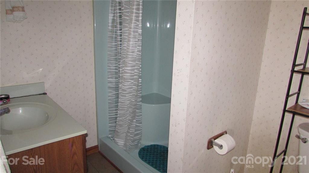 3707 7 Mile Ridge Road Burnsville, NC 28714 - Photo 17 of 29 Gallery Image 17