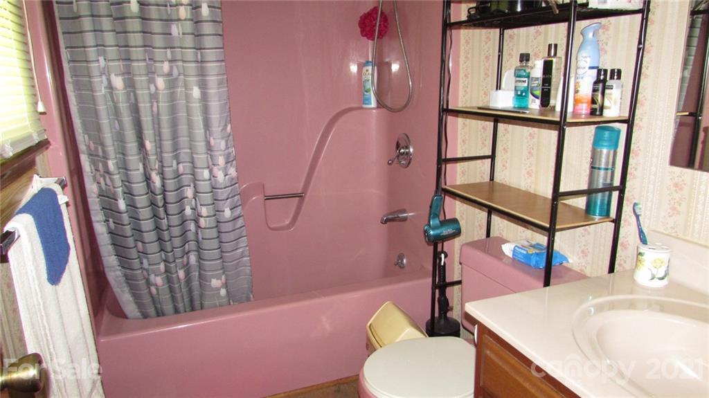 3707 7 Mile Ridge Road Burnsville, NC 28714 - Photo 20 of 29 Gallery Image 20