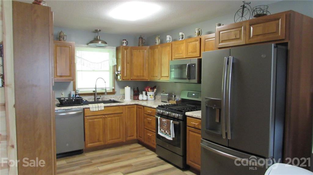 3707 7 Mile Ridge Road Burnsville, NC 28714 - Photo 10 of 29 Gallery Image 10