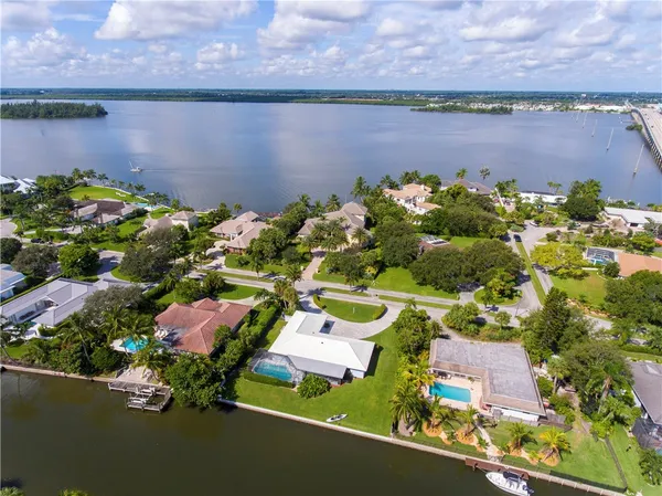 $12,000 | 1636 Indian Bay Drive, Vero Beach, FL 32963