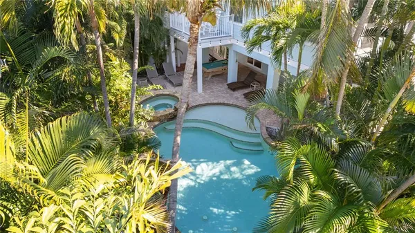 $2,699,000 | 130 50th Street, Holmes Beach, FL 34217