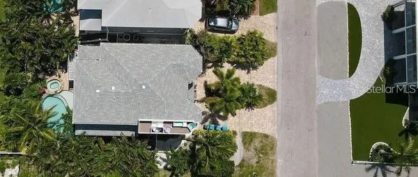 $2,699,000 | 130 50th Street, Holmes Beach, FL 34217