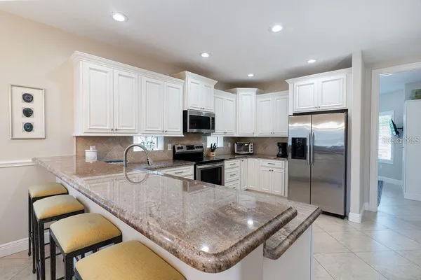 $2,699,000 | 130 50th Street, Holmes Beach, FL 34217