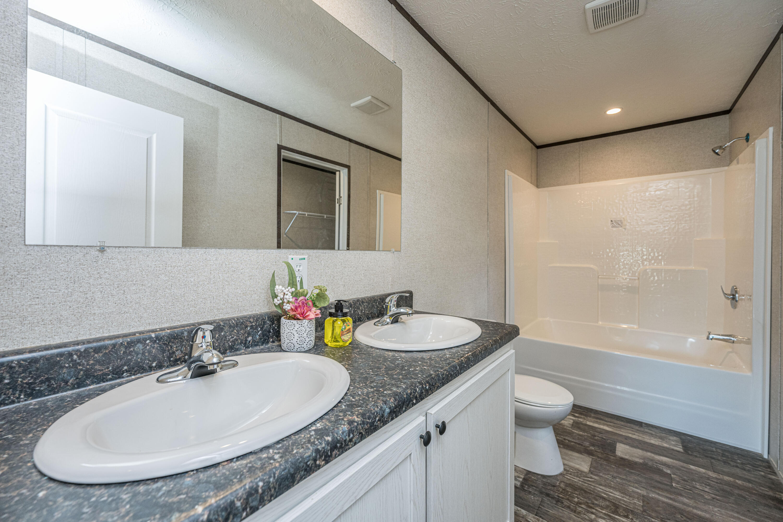 122 Orchid Loop St. George, SC 29477 - Photo 3 of 83 122OrchidLoop029