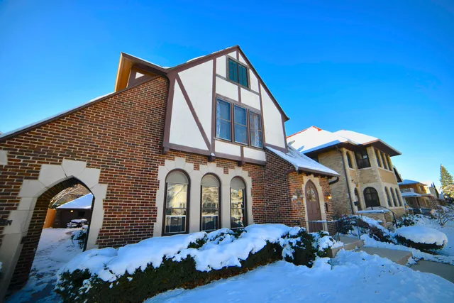 $1,800 | 4421 North Cramer Street, Shorewood, WI 53211