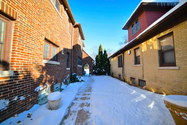 $1,800 | 4421 North Cramer Street, Shorewood, WI 53211