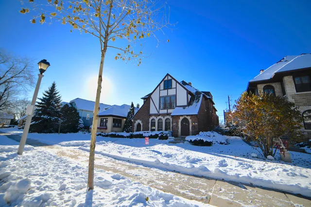 $1,800 | 4421 North Cramer Street, Shorewood, WI 53211