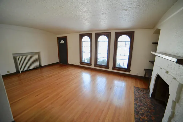 $1,800 | 4421 North Cramer Street, Shorewood, WI 53211