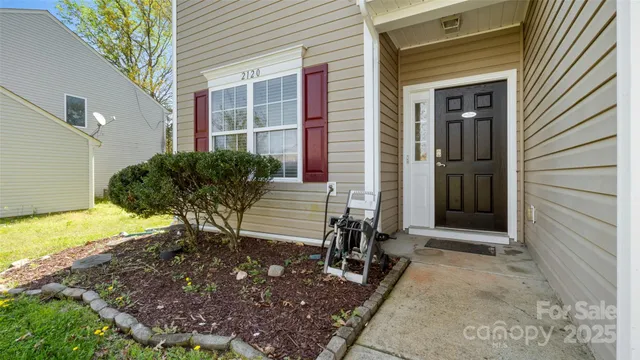 $370,000 | 2120 Turtle Point Road, Charlotte, NC 28262