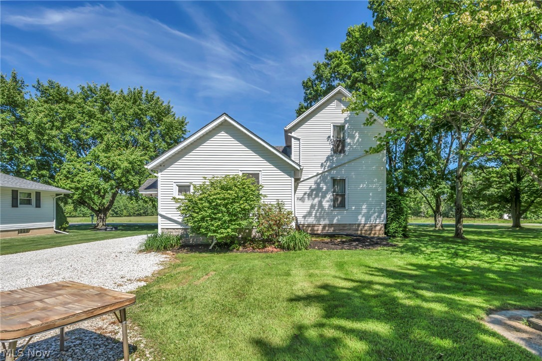 9598 Quarry Road Amherst, OH 44001 - Photo 9 of 44