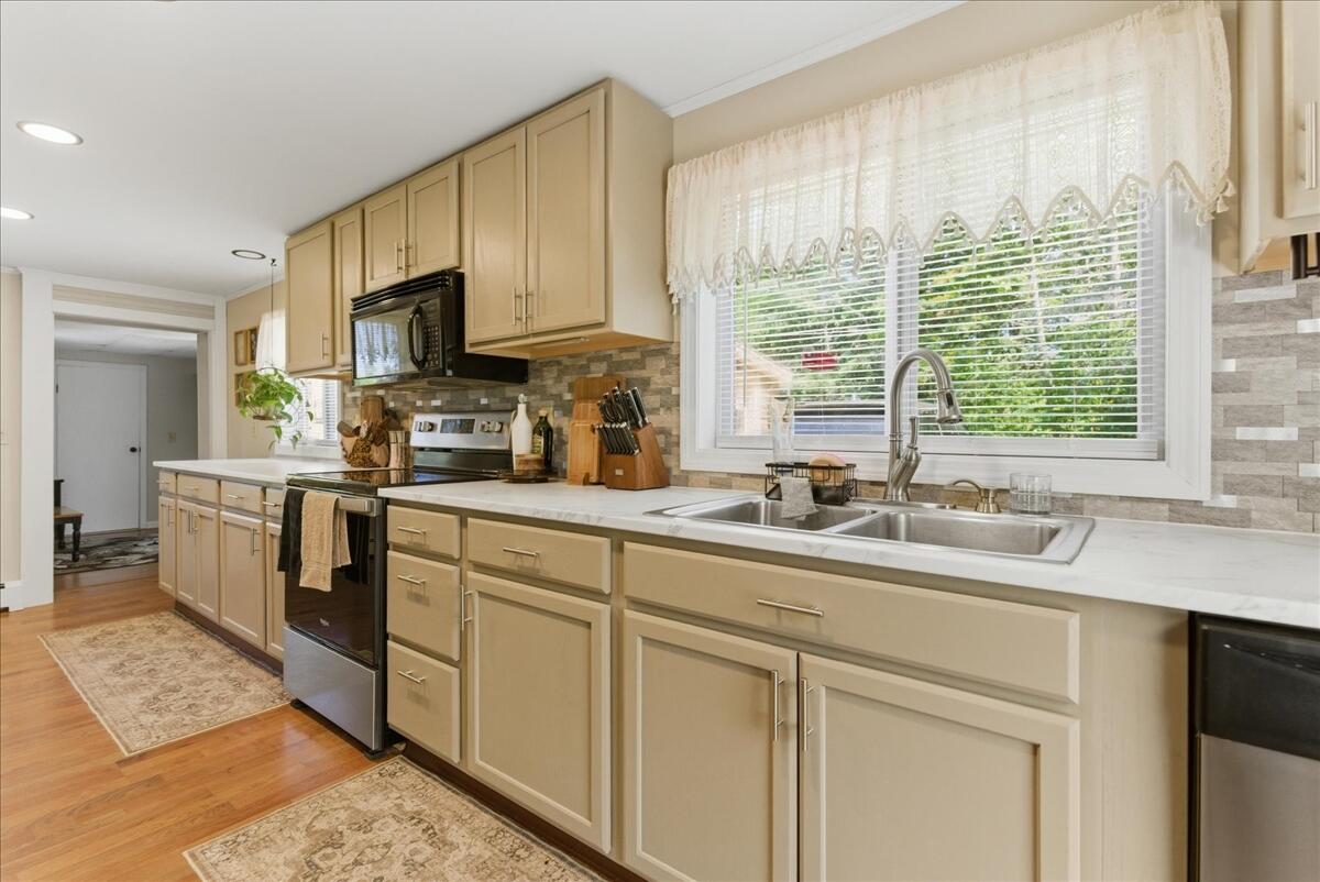 180 Bremen Road Waldoboro, ME 04572 - Photo 21 of 62 23-DSC02935
