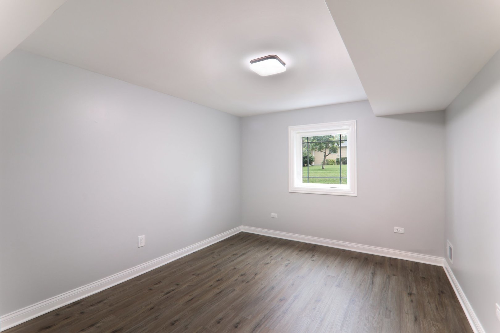 7701 Sawyer Road Darien, IL 60561 - Photo 12 of 35
