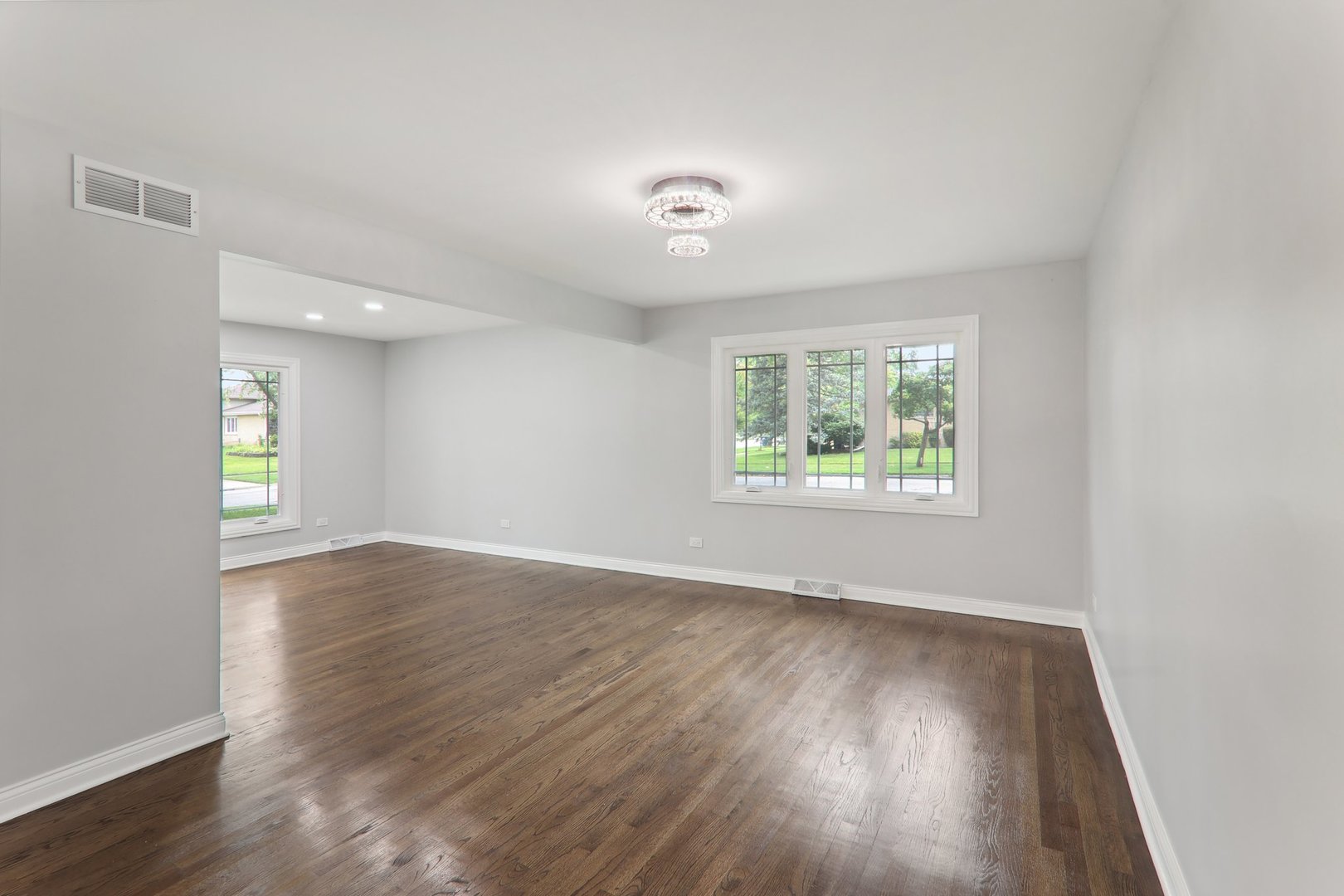 7701 Sawyer Road Darien, IL 60561 - Photo 5 of 35