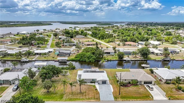 $2,350 | 27381 Voyageur Drive, Punta Gorda, FL 33983