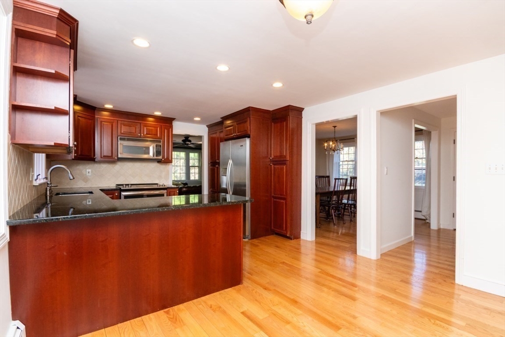 10 Longmeadow Road Norfolk, MA 02056 - Photo 11 of 40 Gallery Image 11