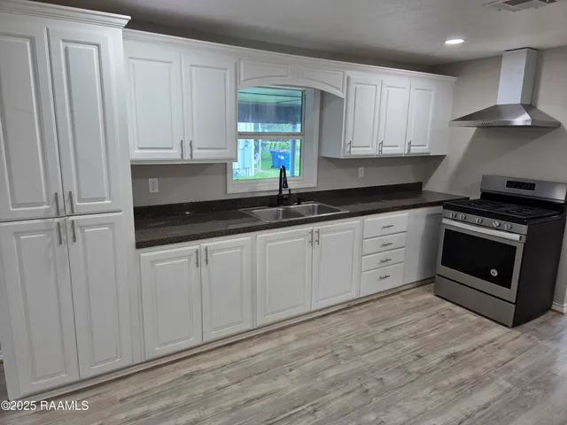 $99,900 | 814 Howard Street, Jennings, LA 70546