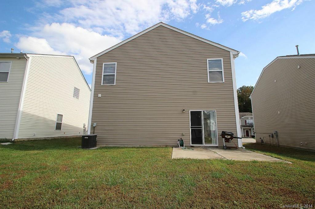 8941 Chalkstone Road Charlotte, NC 28216 - Photo 20 of 20 a view of a backyard of the house