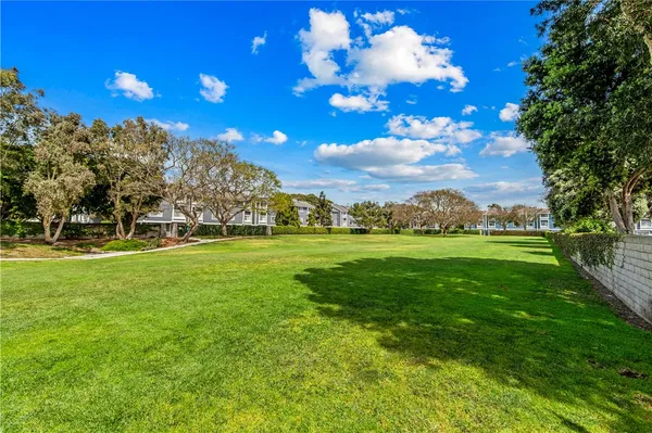 $848,000 | 8192 Sandcove Circle, Unit 106, Huntington Beach, CA 92646
