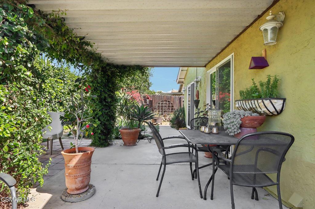 1725 Sequoia Avenue Simi Valley, CA 93063 - Photo 18 of 19