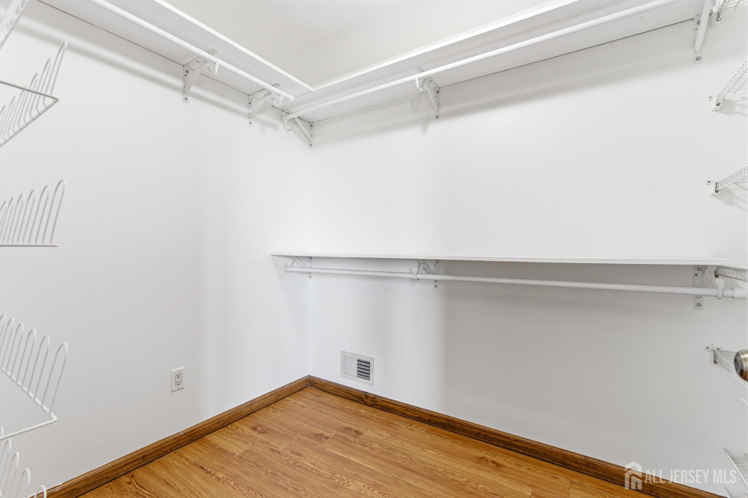 39 Kearney Road Sayreville, NJ 08879 - Photo 25 of 40