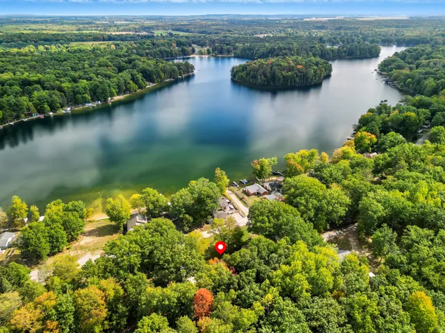 $359,900 | 9279 West School Section Lake Drive, Unit 9192, Mecosta, MI 49332