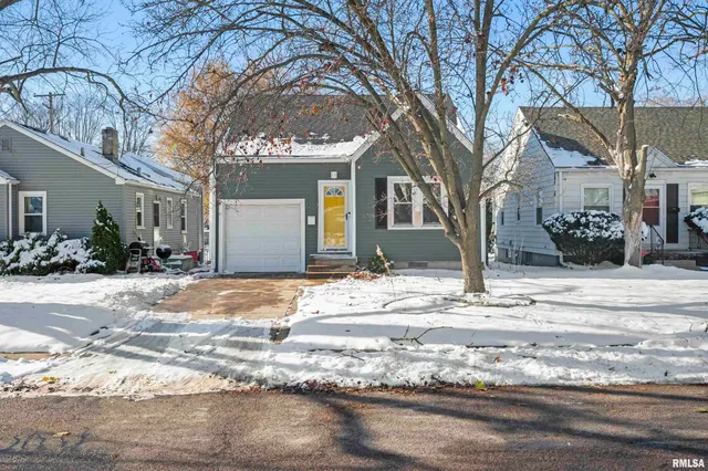 $135,000 | 3207 North Parish Avenue, Peoria, IL 61604