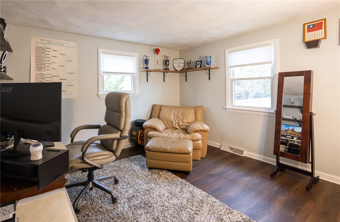 47 Long Street Warwick, RI 02886 - Photo 18 of 42