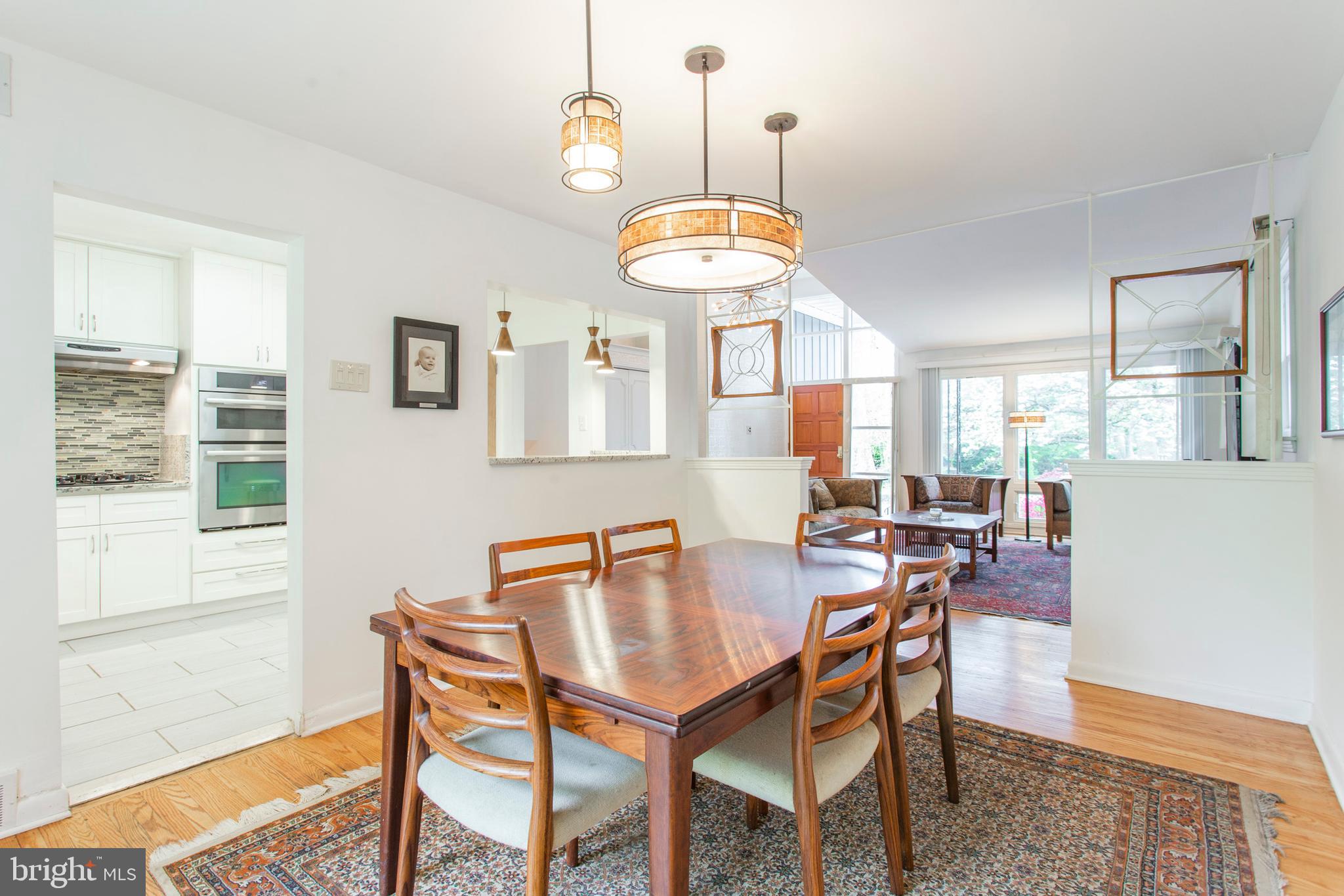 512 Roumfort Road Philadelphia, PA 19119 - Photo 13 of 43 Dining / Kitchen / living room
