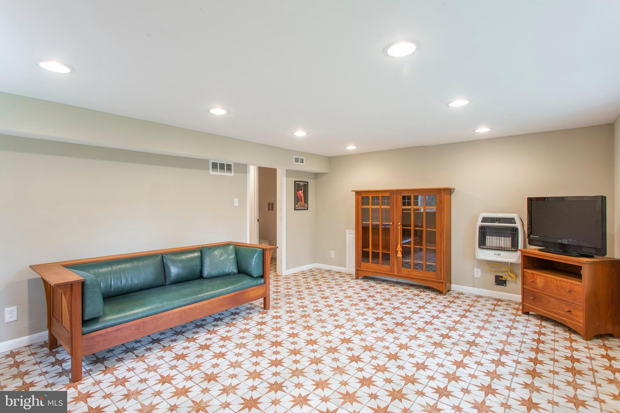 512 Roumfort Road Philadelphia, PA 19119 - Photo 25 of 43 Basement