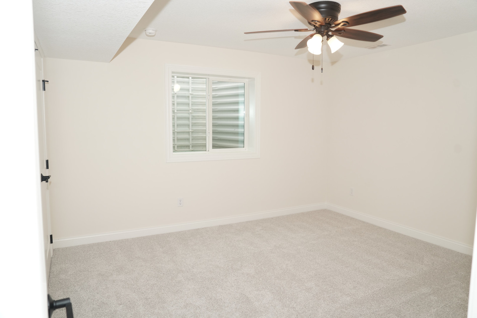 1313 Woodbine Road Bloomington, IL 61704 - Photo 11 of 23