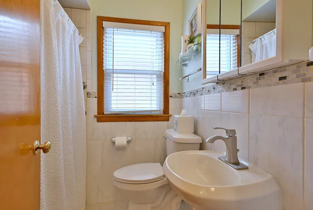 $349,000 | 5919 West Foster Avenue, Chicago, IL 60630