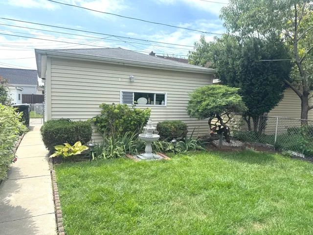 $349,000 | 5919 West Foster Avenue, Chicago, IL 60630