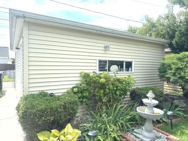 $349,000 | 5919 West Foster Avenue, Chicago, IL 60630