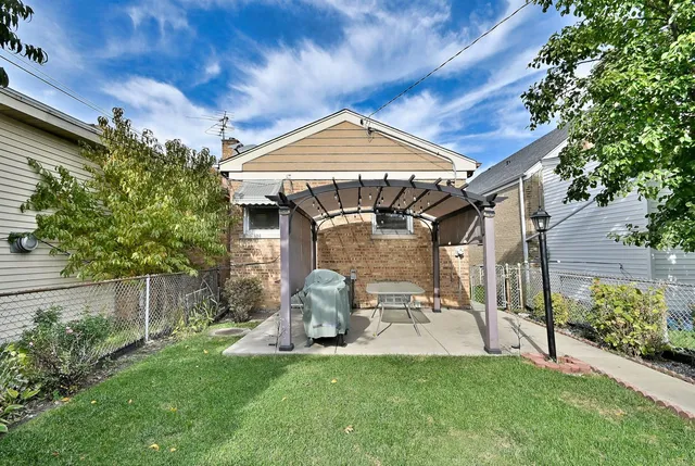 $349,000 | 5919 West Foster Avenue, Chicago, IL 60630