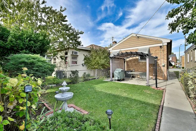 $349,000 | 5919 West Foster Avenue, Chicago, IL 60630