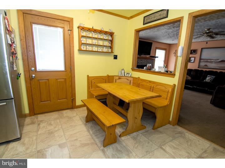 71 Lotus Lane Carneys Point, NJ 08069 - Photo 3 of 10 Kitchen