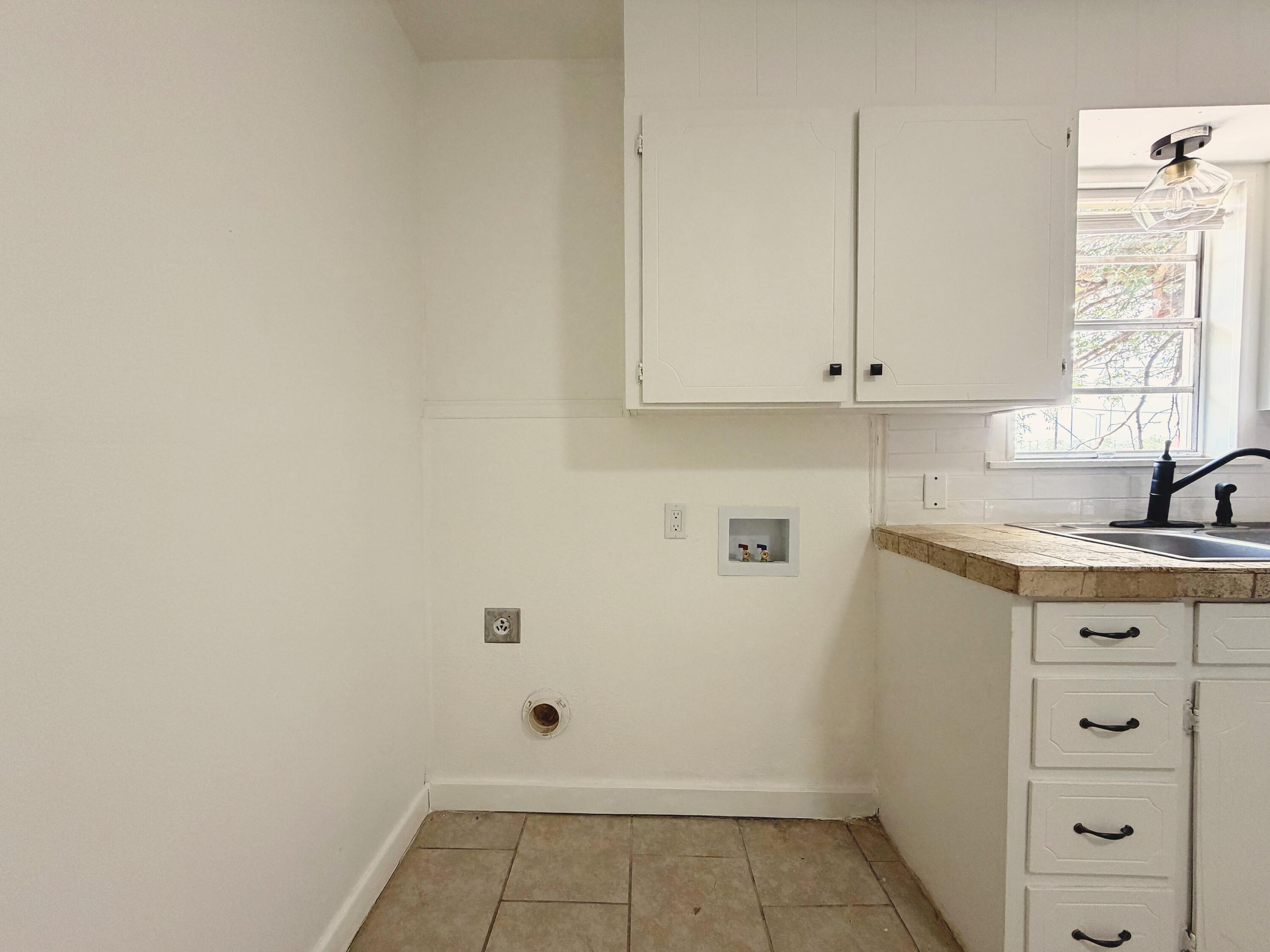 1609 39th Street Lubbock, TX 79412 - Photo 16 of 22 IMG_1018_edited