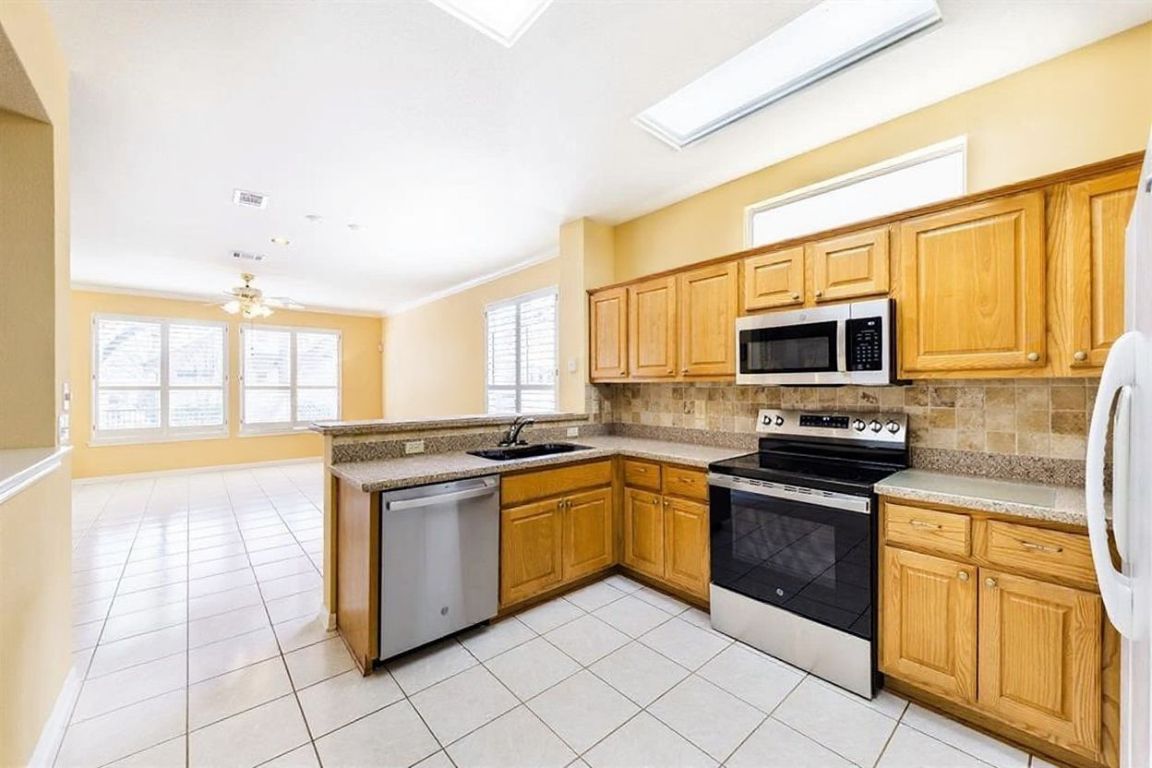 113 Bass Street Georgetown, TX 78633 - Photo 6 of 29