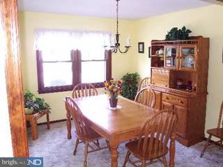 556 Flock Road Hamilton, NJ 08690 - Photo 3 of 6