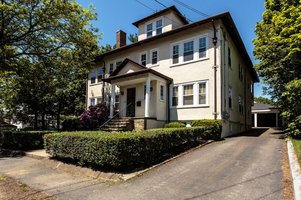 22 Brandon Road, Unit 2 Milton, MA 02186 - Photo 2 of 30 Gallery Image 2
