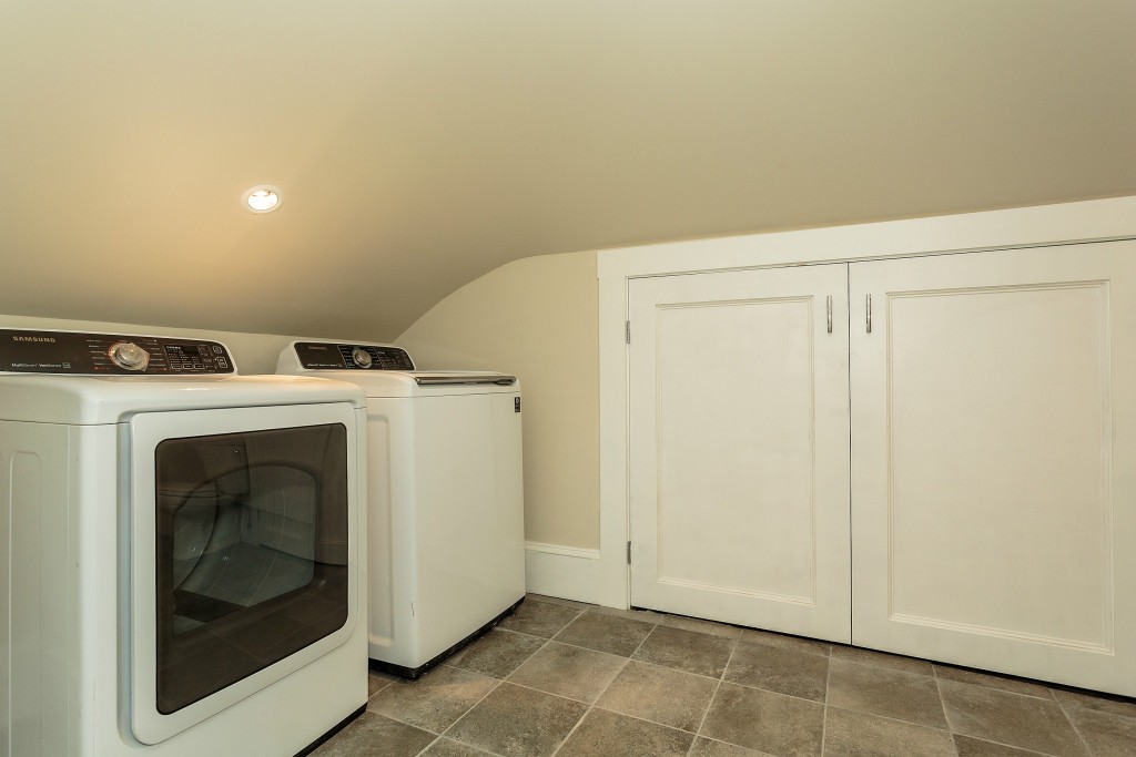 22 Brandon Road, Unit 2 Milton, MA 02186 - Photo 24 of 30 Gallery Image 24